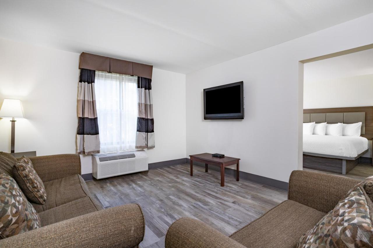 Ramada By Wyndham Гендерсонвілл Екстер'єр фото